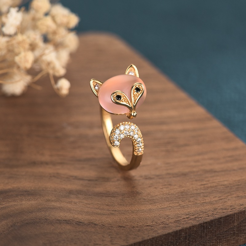 Creative Rose Quartz Fox Ring – Natural Crystal Inlay, Light Luxury Niche Design Fashion Jewelry for Women