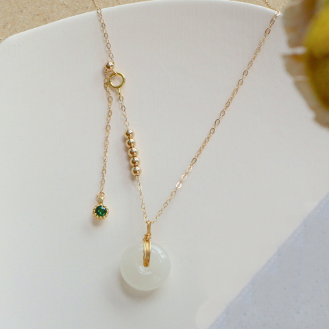 Hetian Jade Peace Buckle Pendant Necklace for Women – Minimalist Collarbone Chain Jewelry Gift