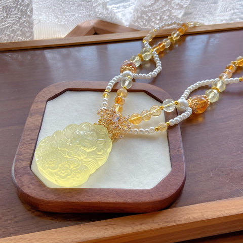 Citrine Fox Pendant Necklace – Lemon Quartz, Yellow Tower Crystal, Pearl & White Crystal Beads